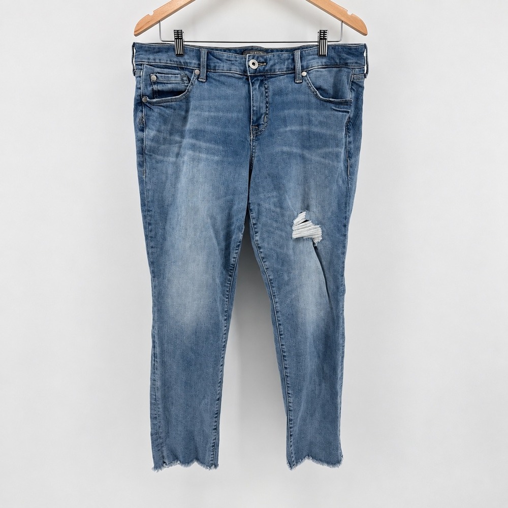 Torrid Denim Women 14 Crop Boyfriend Distressed Frayed Hem Vintage Stretch Jeans